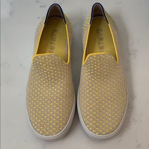 Yellow lattice sneakers